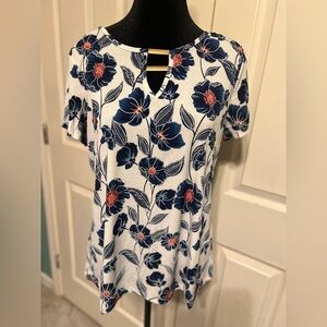 White & Navy Floral Short-Sleeve stretch Keyhole Blouse